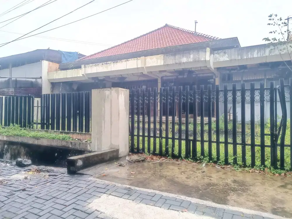 Rumah Abdulrahman Saleh Semarang Barat Dkt Tengah Kota seHarga Tanah