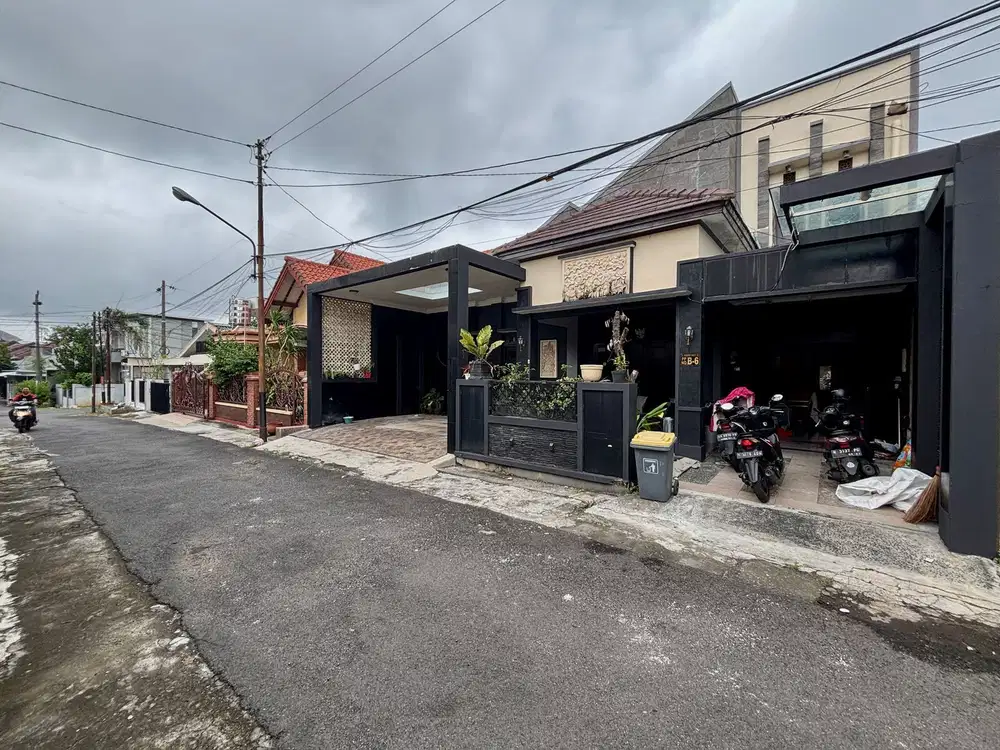 Rumah 2 Lantai, Banyumanik Dekat Kampus Undip Semarang