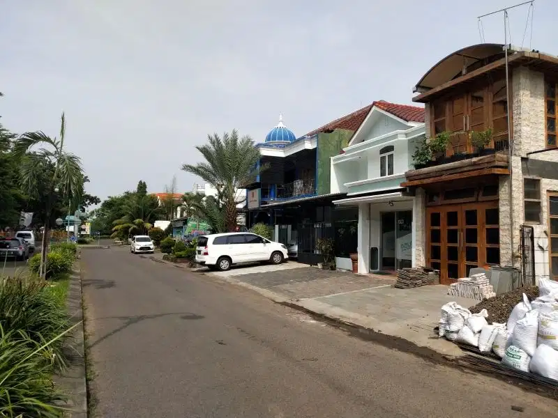 Rumah Strategis Puri Surya Jaya Taman Paris