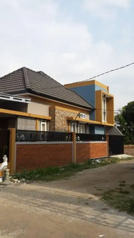 JUAL CEPAT RUMAH MEWAH STRATEGIS DIPUSAT KOTA MALANG