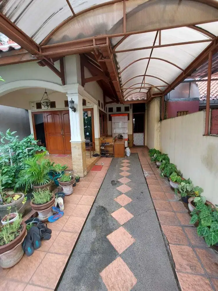 Rumah 2 Lantai Di Bukit Duri Tebet , Jakarta Selatan.