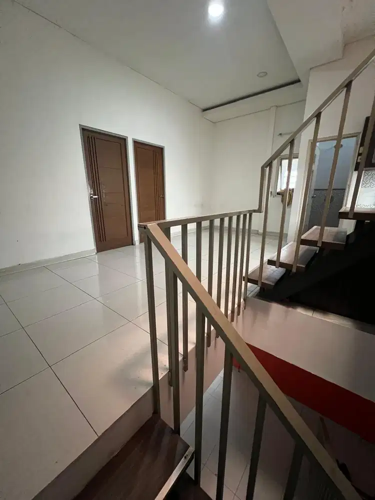 Ruko Jl. Suryani Lokasi Strategis Bangunan Bagus Siap Pakai