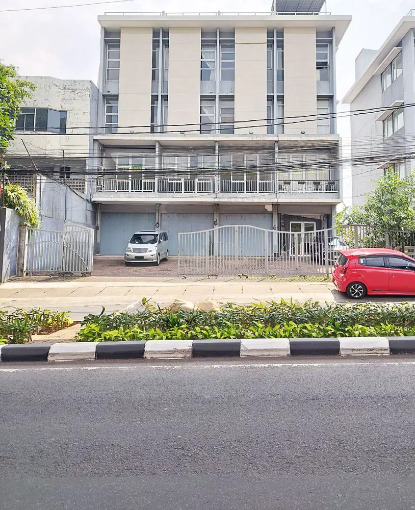 Ruko 4 lantai kebayoran lama dekat gandaria city Jakarta selatan