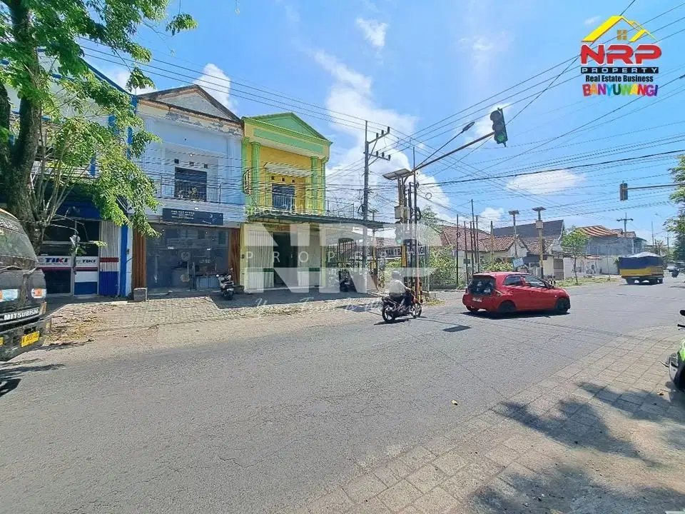 Dikontrakkan Ruko 2 lantai di samping lampu merah jl Kepiting