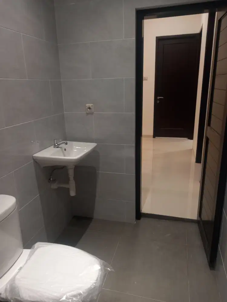 Di jual rumah baru di rawamangun