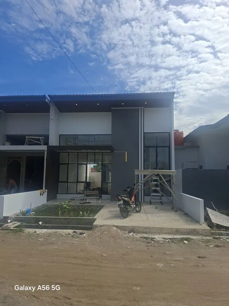 CLUSTER MODERN DI AMPANG KOTA PADANG