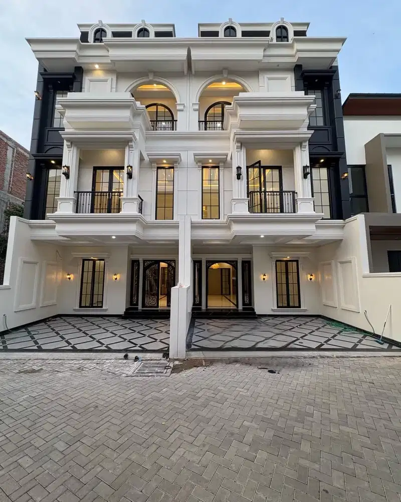 Rumah Mewah Dalam Town House Premium Di Jakarta Selatan