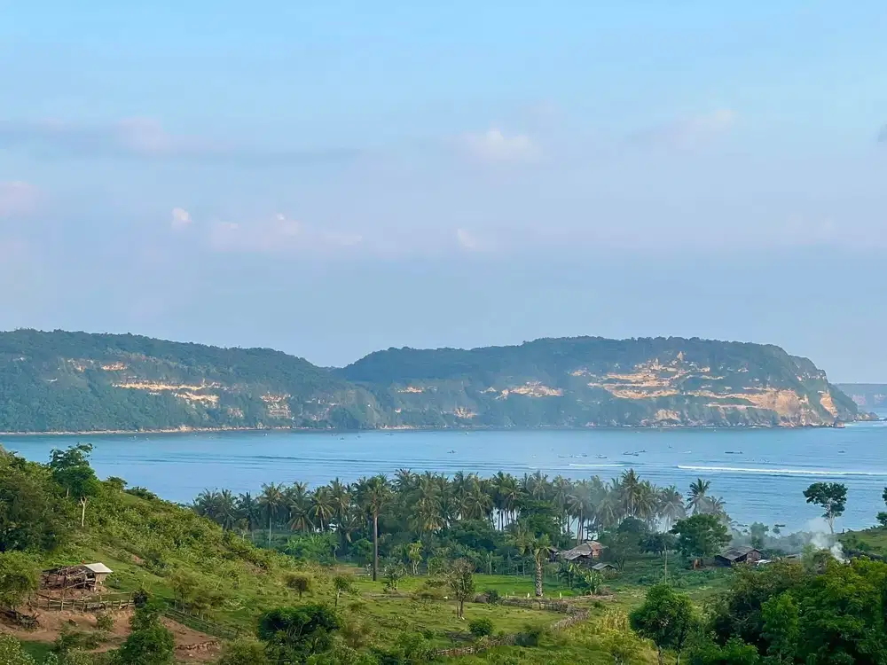 Tanah murah dekat pantai dondon Mandalika Lombok. Cocok untuk villa