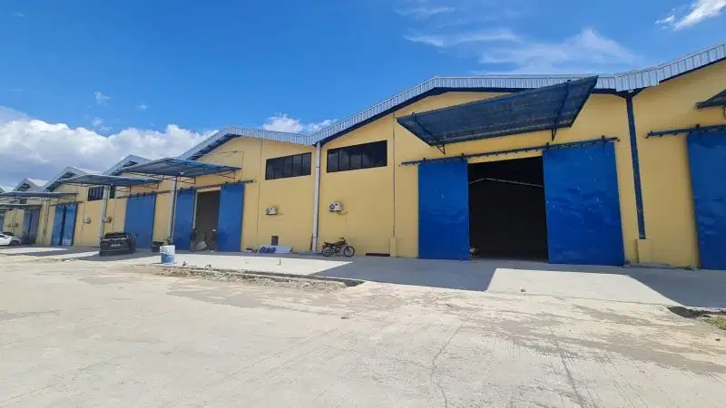 GUDANG BARU SIAP PAKAI BERSERTIFIKAT HAK MILIK STRATEGIS