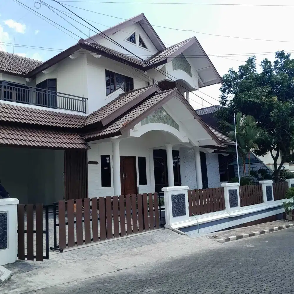 Rumah mewah asri di Ngerep Tembalang