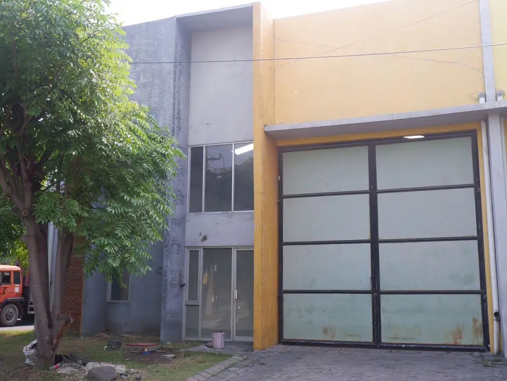 Disewakan Gudang Hook - Dekat Kantong Parkir - Kawasan Safe n Lock