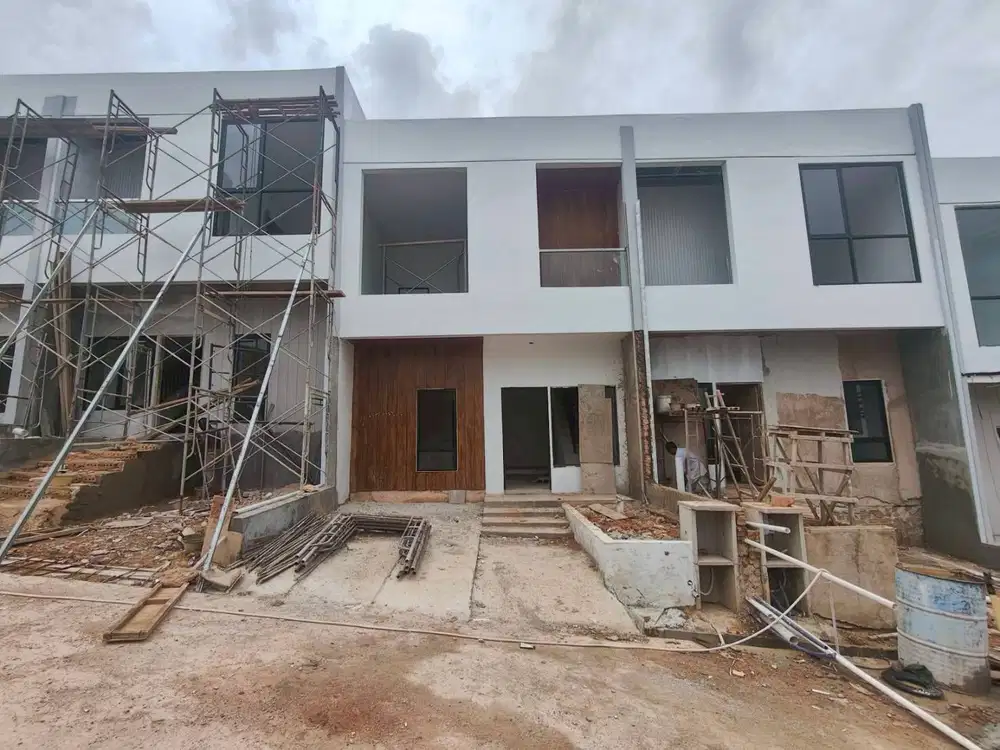 Dijual Cepat Rumah 2 Lantai di Everhill, Batam Center