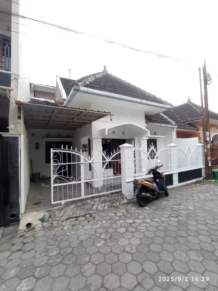 Di Sewakan Rumah dlm perumahan dkt swalayan Pamela 6 condongcatur