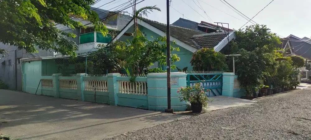 Rumah ada lantai 2 Sangat Dekat Ke Jakarta Toll Jorr, Harga Hemat