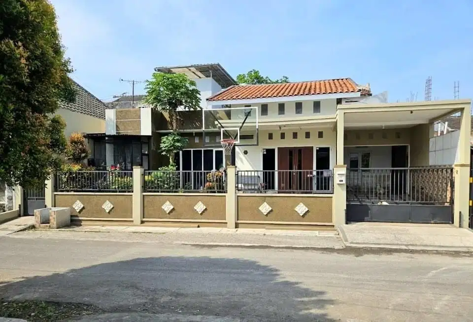 Rumah are bunga dewandaru,bunga merak semanggi suhat permata jingga