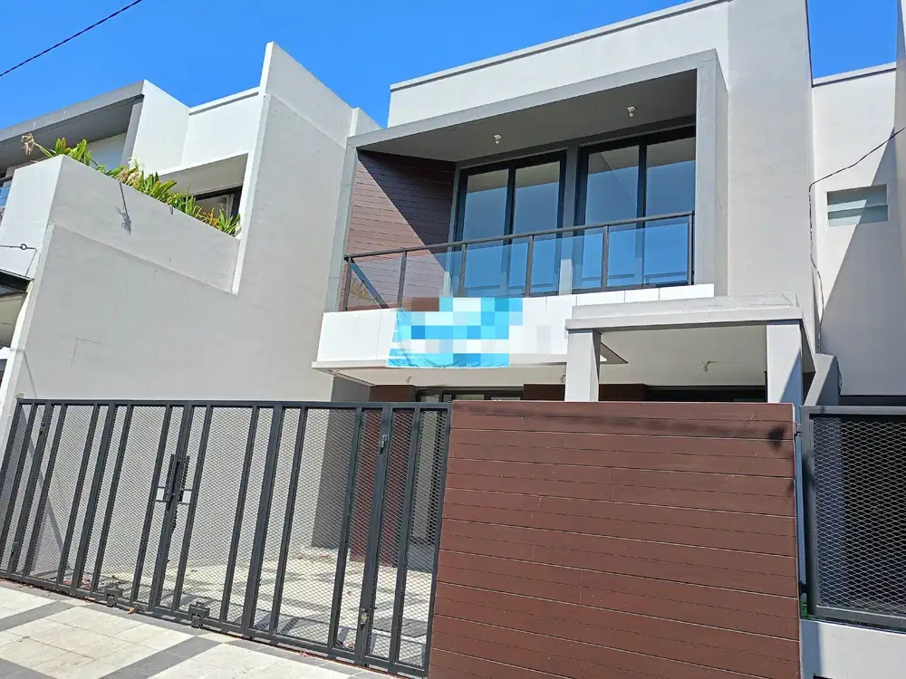 MODERN SCANDINAVIAN HOUSE Taman Gayungsari Barat, Surabaya