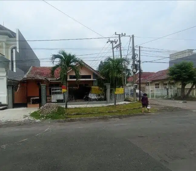 Jual rumah 1lt hoek Jalan utama Nirwana Eksekutif blok CC Surabaya