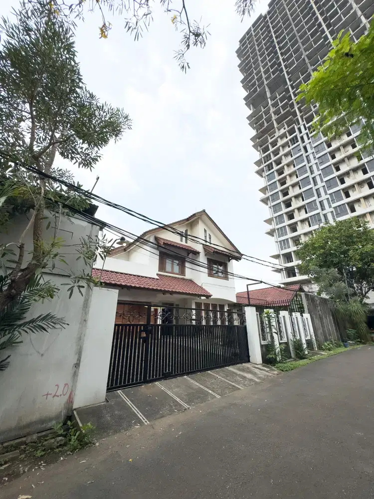 Disewakan Rumah di Kemang Ampera Jakarta selatan