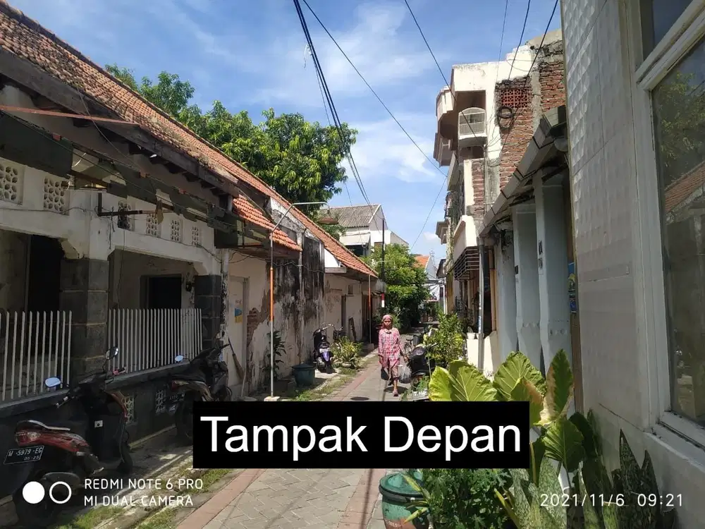 DIJUAL Rumah hitung tanah Di jl kroman.gresik kota.
