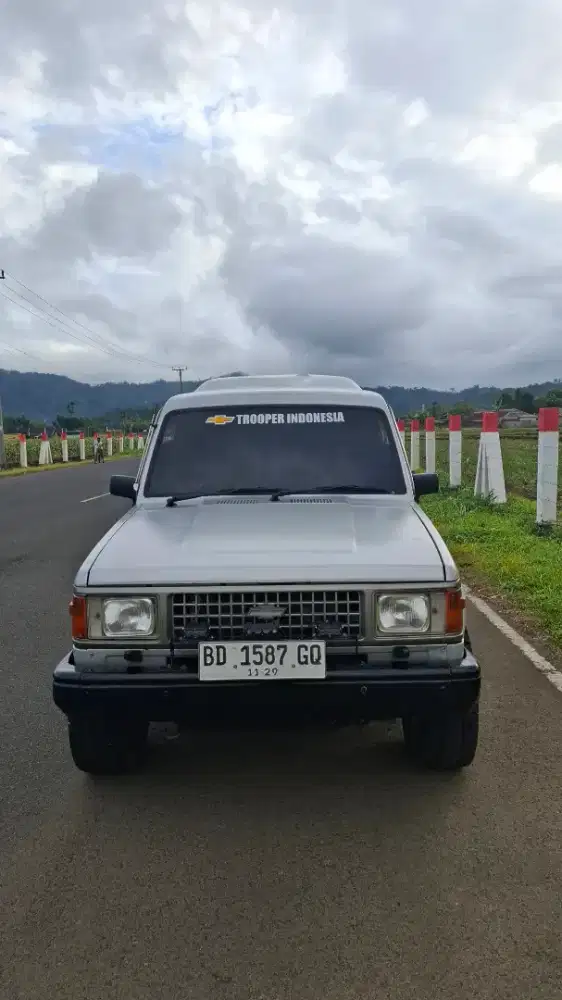 Isuzu trooper bensin 4x4 thn 1994 hiroop