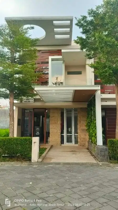 RUMAH MEWAH MINIMALIS SULFAT SIAP HUNI