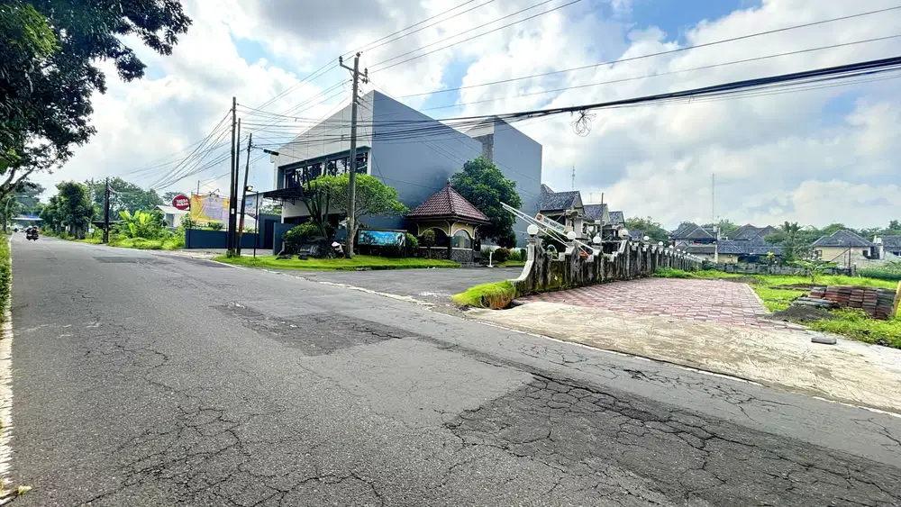 Dijual Tepi Jalan Raya dekat Masjid Suciati Gito Gati Sleman