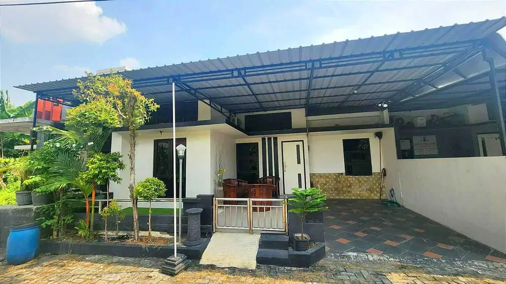 Rumah Mewah Murah di Perumahan Cluster Woltermonginsidi Pedurun