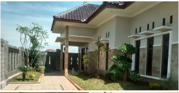 rumah mewah siap huni jalan raya