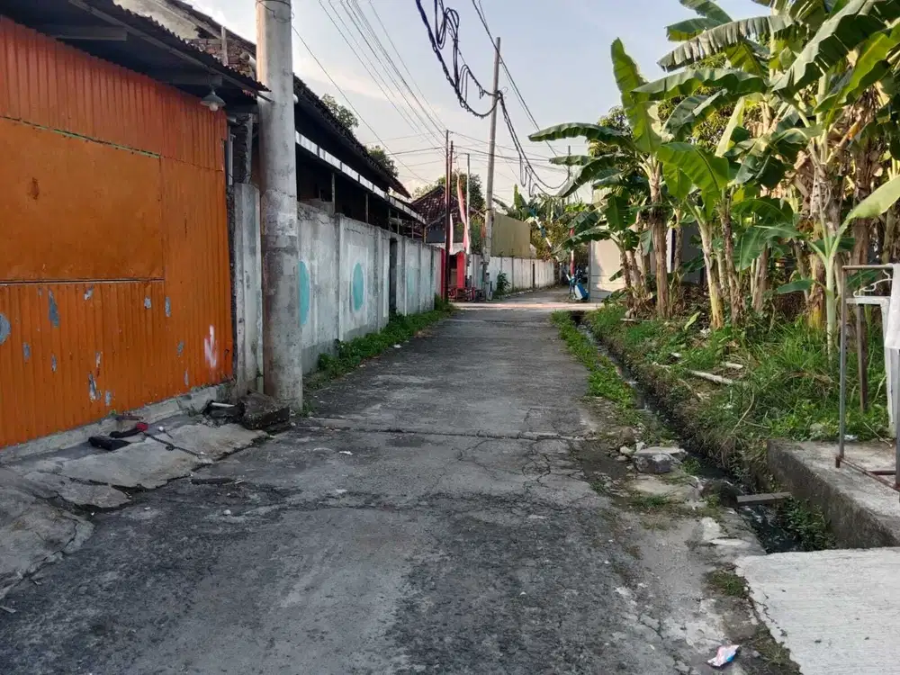 Tanah bonus rumah 110m² muka 7,8m jalan 4m  Grogol indah telukan skh