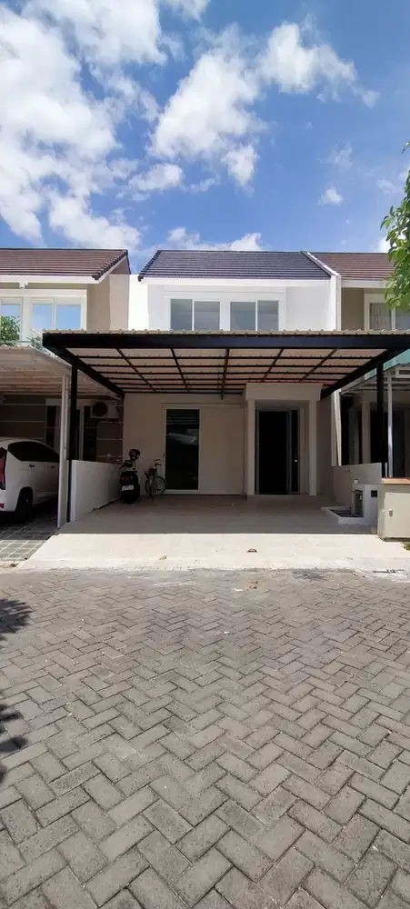 Rumah bagus baru 2 lantai di Citragrand Sambiroto Semarang