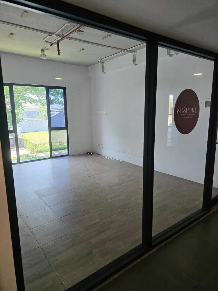 Disewakan tempat usaha di royal 55 wiyung royal residen