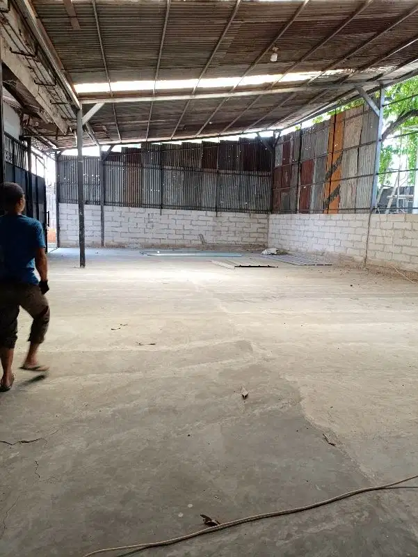 Gudang di Penggilingan jaktim parkir luas dan aman