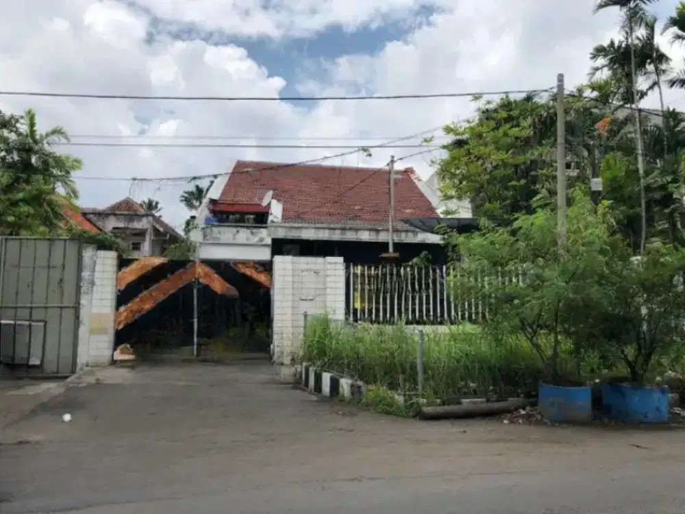 Dijual Rumah Hitung Tanah di Jalan Anjasmoro, Surabaya Pusat