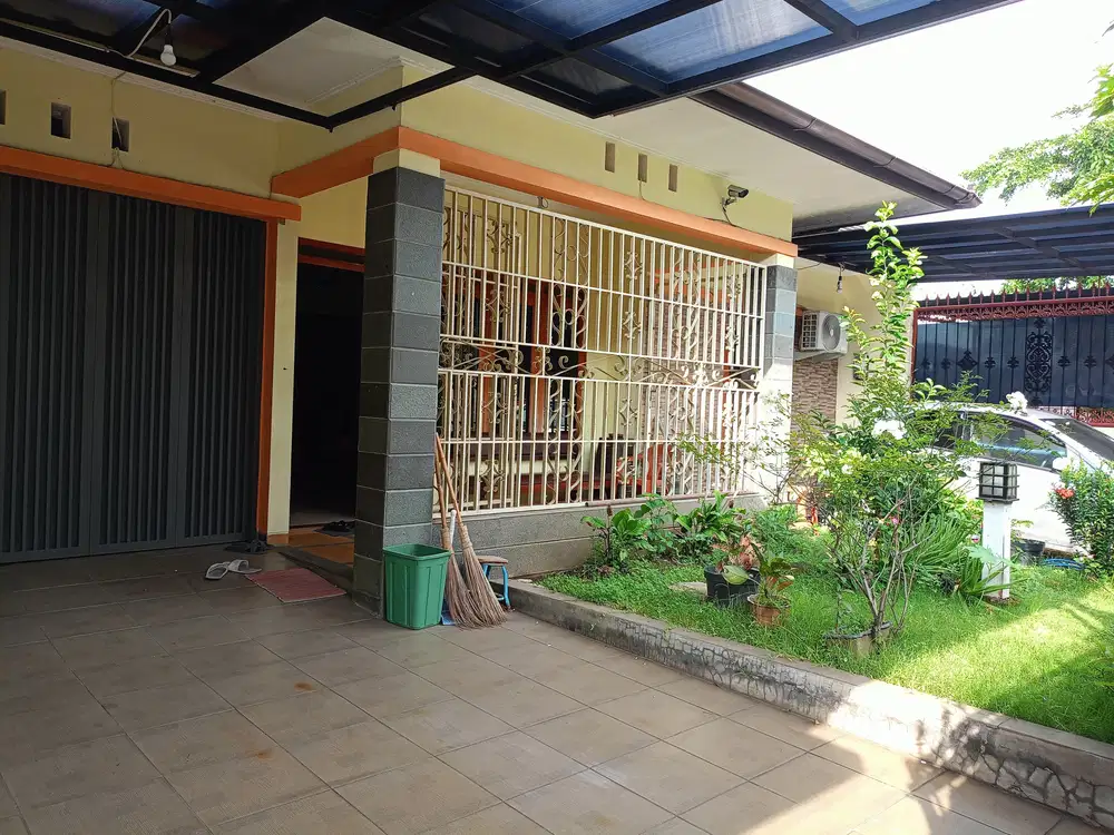 Rumah tengah kota siap huni jalan lebar di Turangga bkr Buah batu