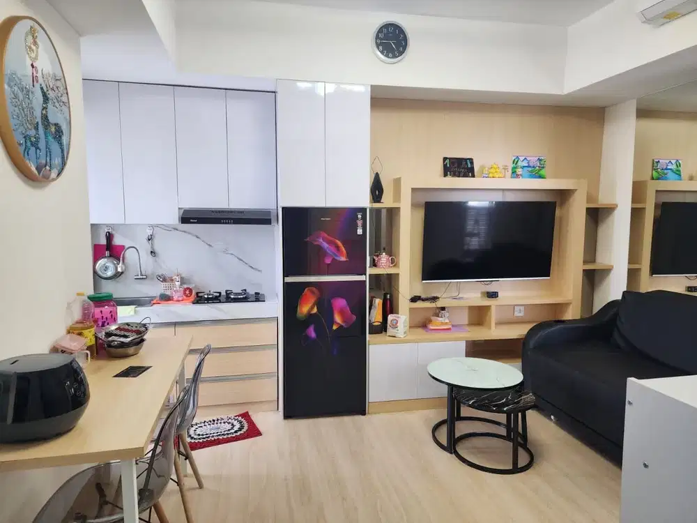 Apartemen Green Lake Sunter 2BR furnish interior lux, smart tv,hoek