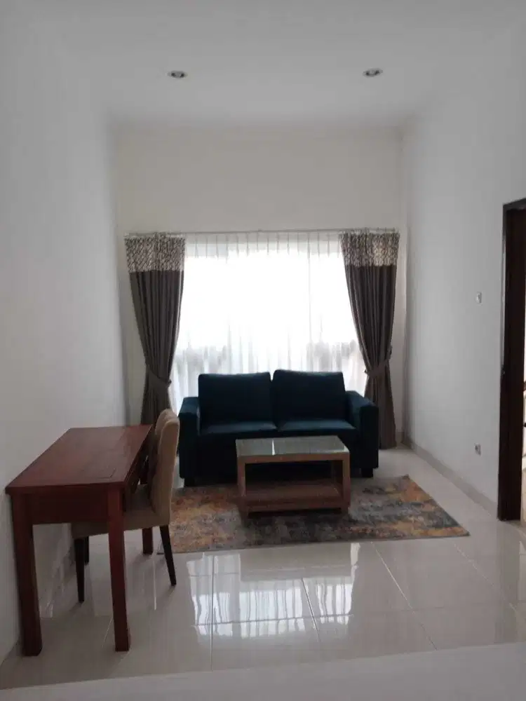 Rumah disewakan di Gandaria