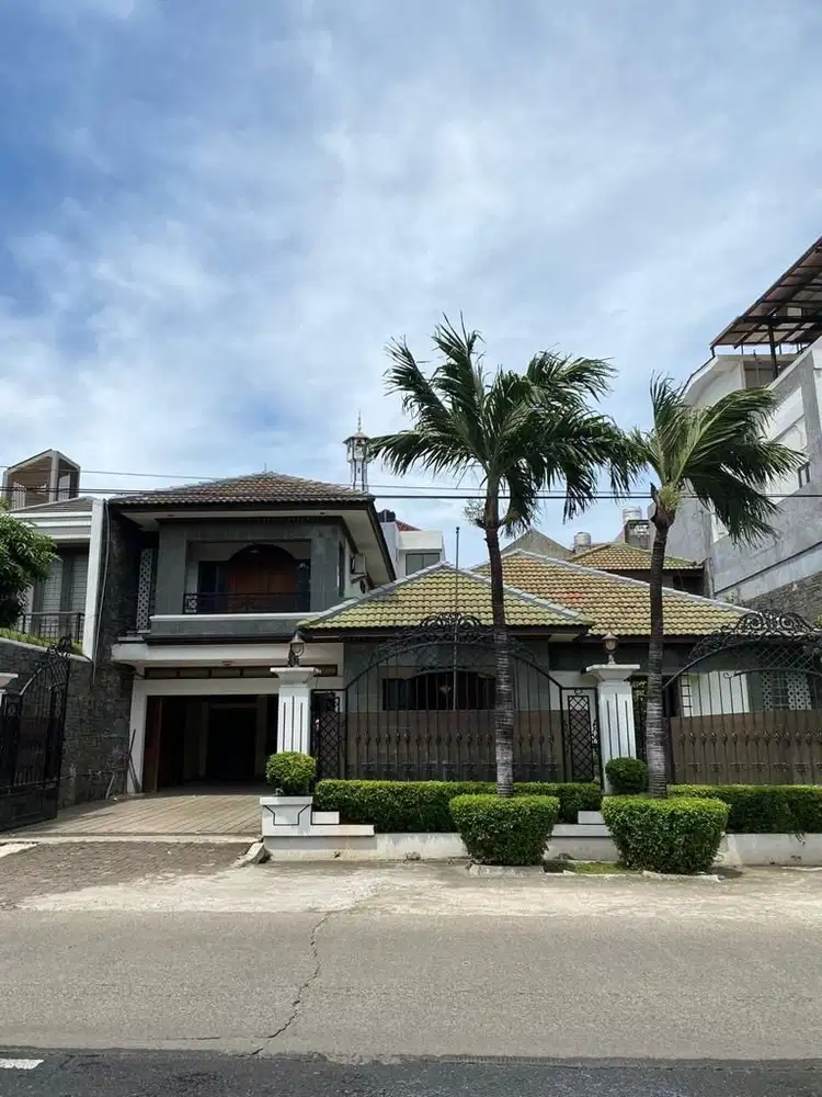 Disewakan Rumah Besar Utk Tinggal/kantor Di Tebet