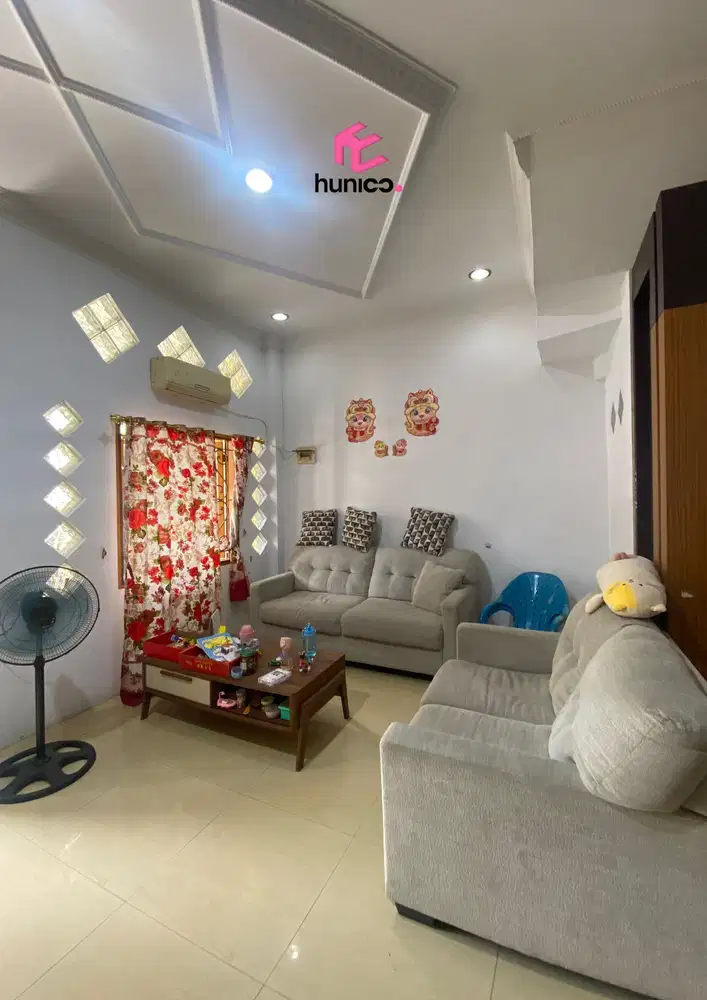 Villa 3 Lantai Siap Huni Komplek Rajawali Indah Daerah Sunggal