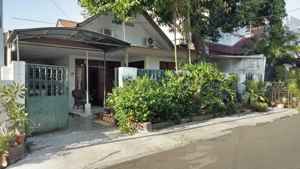 Bismillah Dijual Cepat Rumah Tua Jl.Mendawai Keb.Baru Jakarta Selatan