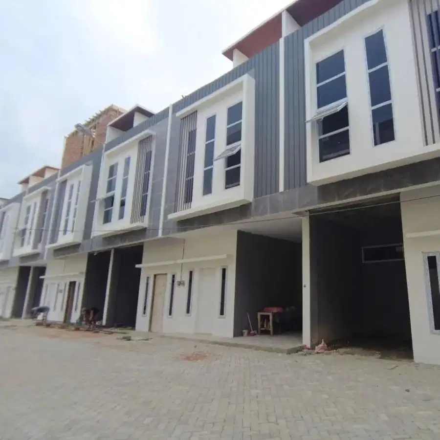 Dijual Rumah Komplek Bhayangkara Palace JL Bhayangkara