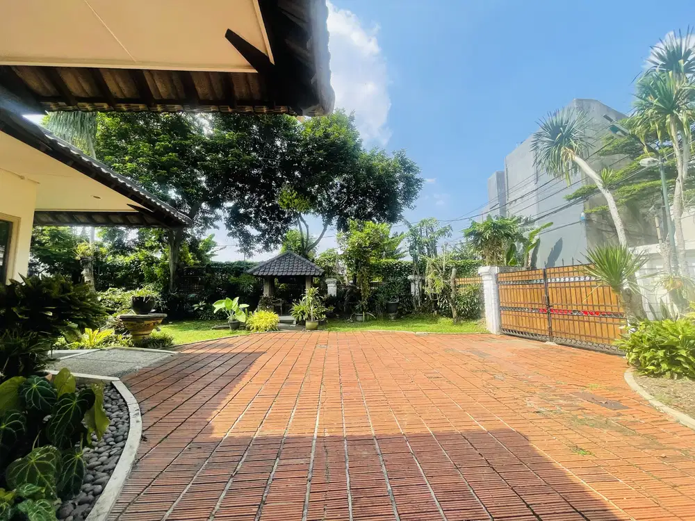 Dijual Rumah Asri 1 lantai  di Cipete Jakarta Selatan