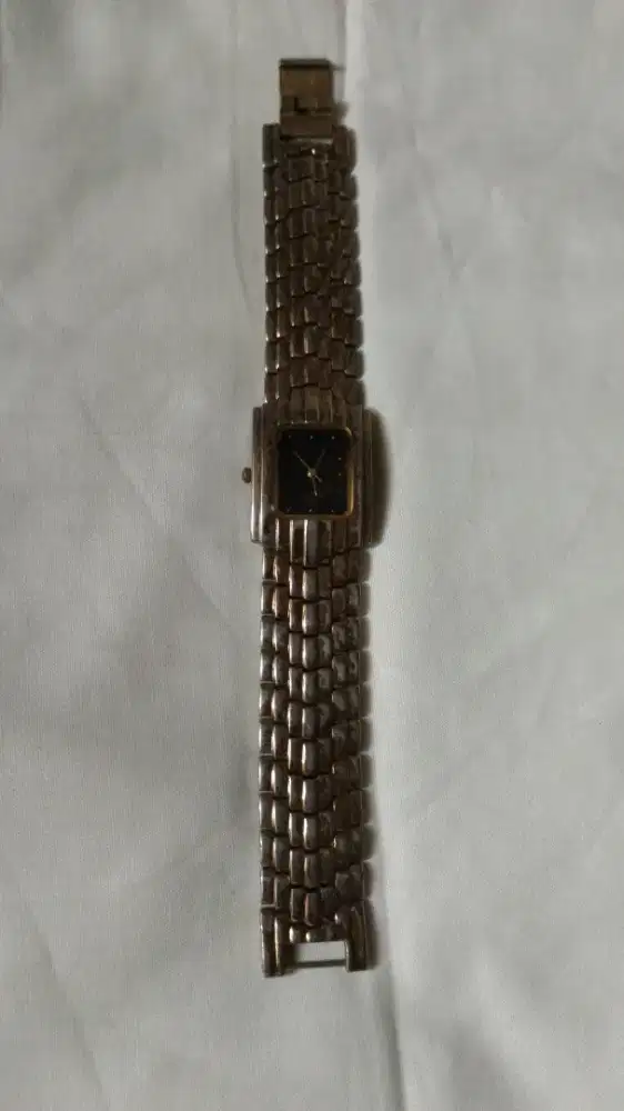 Vintage jam tangan wanita, merk Earth.