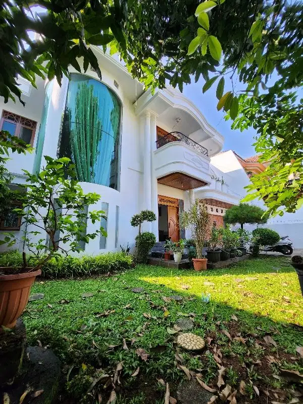 Rumah dijual Nan asri di komplek billymoon Pondok Kelapa Jakarta Timur