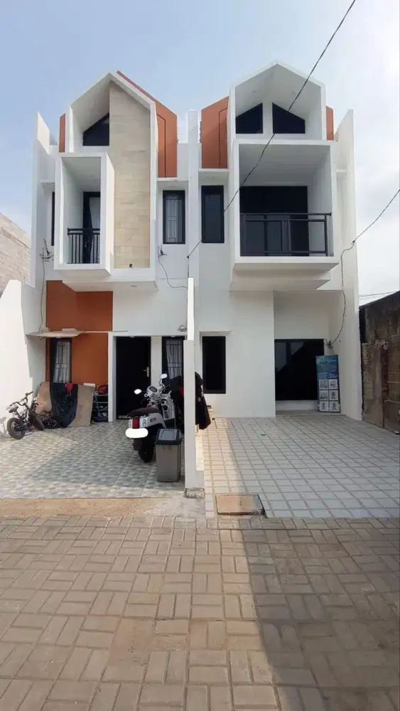 Dijual Rumah 2 Lantai Jakarta Timur Cilangkap Dekat Pintu Tol dan TMII