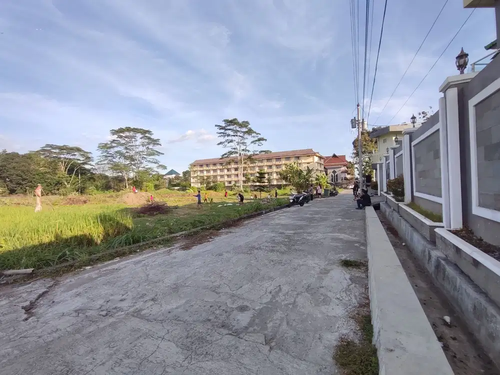 Jarak 10 meter dari Kampus UII Tanah Dekat UII Kaliurang