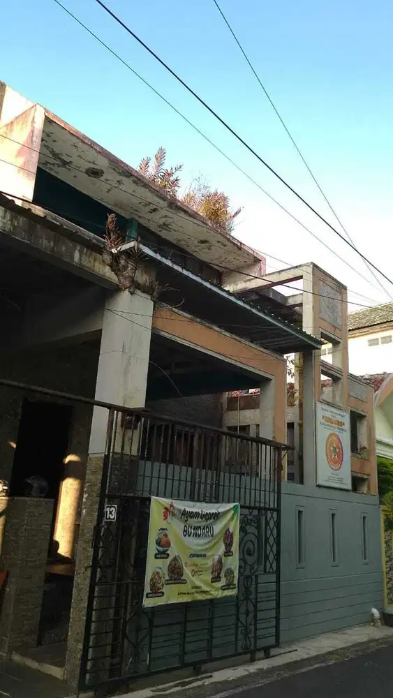 Rumah 2 Lt di Setenan Barat, dekat Alun-alun Ungaran Lama