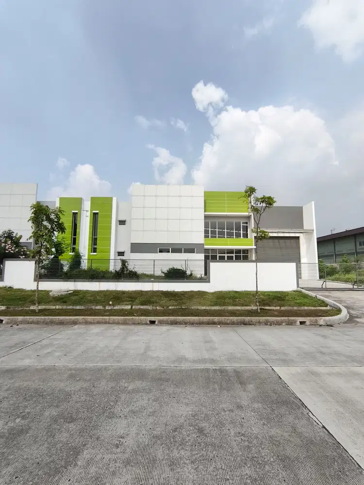 Gudang premium Espace jababeka ready unit sudut hook strategis