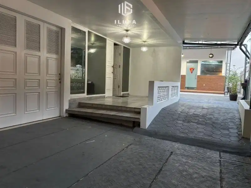 Disewakan rumah asri baru renovasi jalan hanglekir dekat senayan