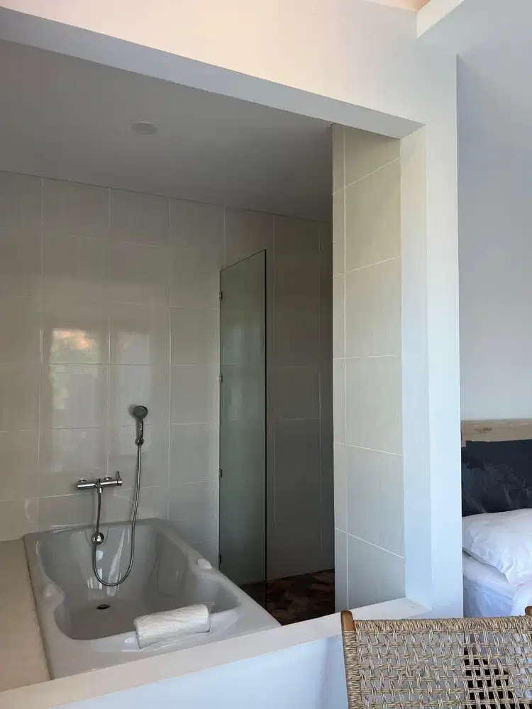 VILLA READY 3BR FULLYFURNIHSED LOKASI PREMIUM DI KAWASAN VILLA