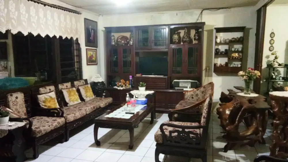 Rumah Lama Hitung Tanah di Buah batu Turangga dkt BKR dan Batununggal